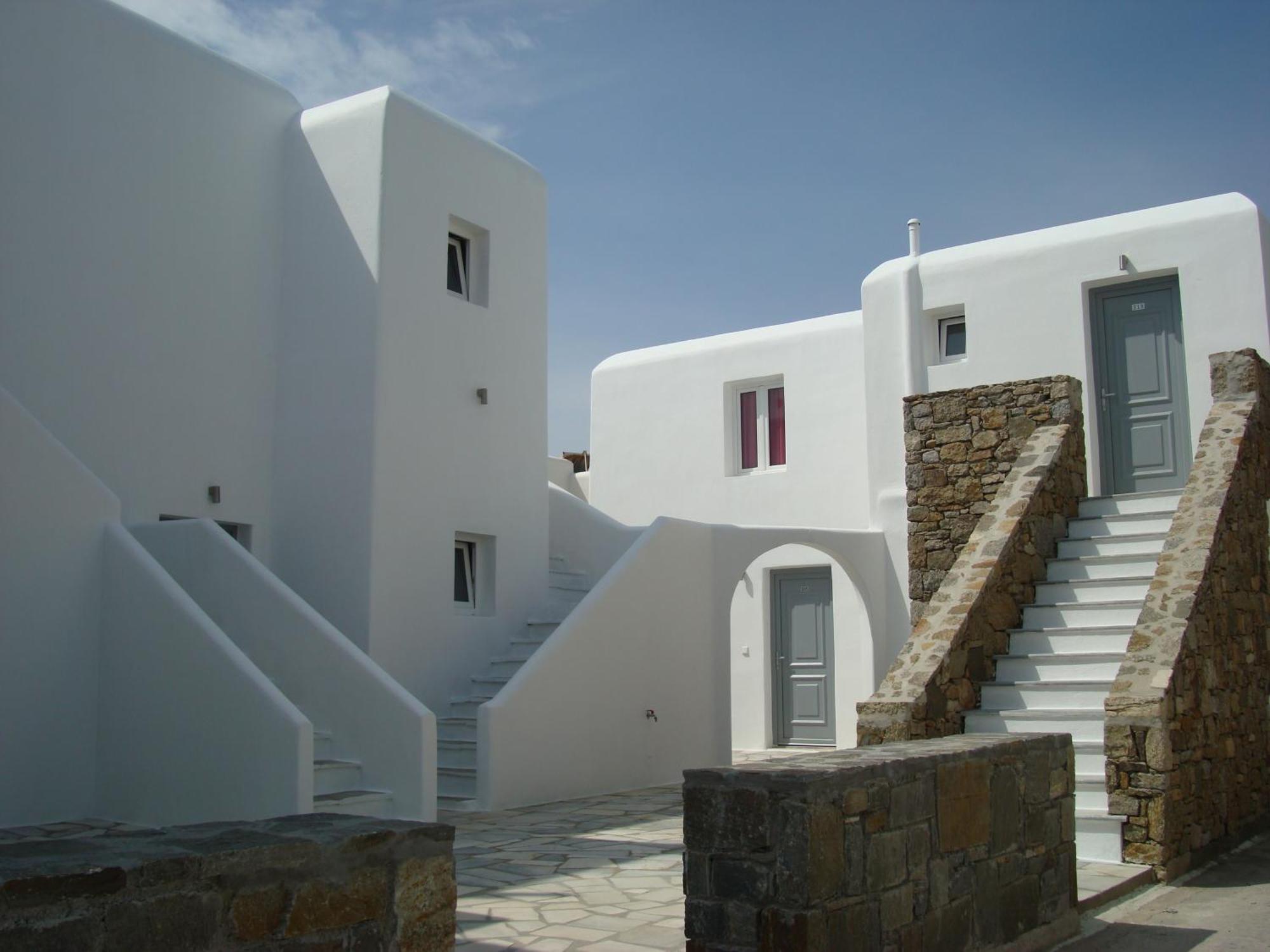 Elena Studios & Suites Орнос Екстериор снимка