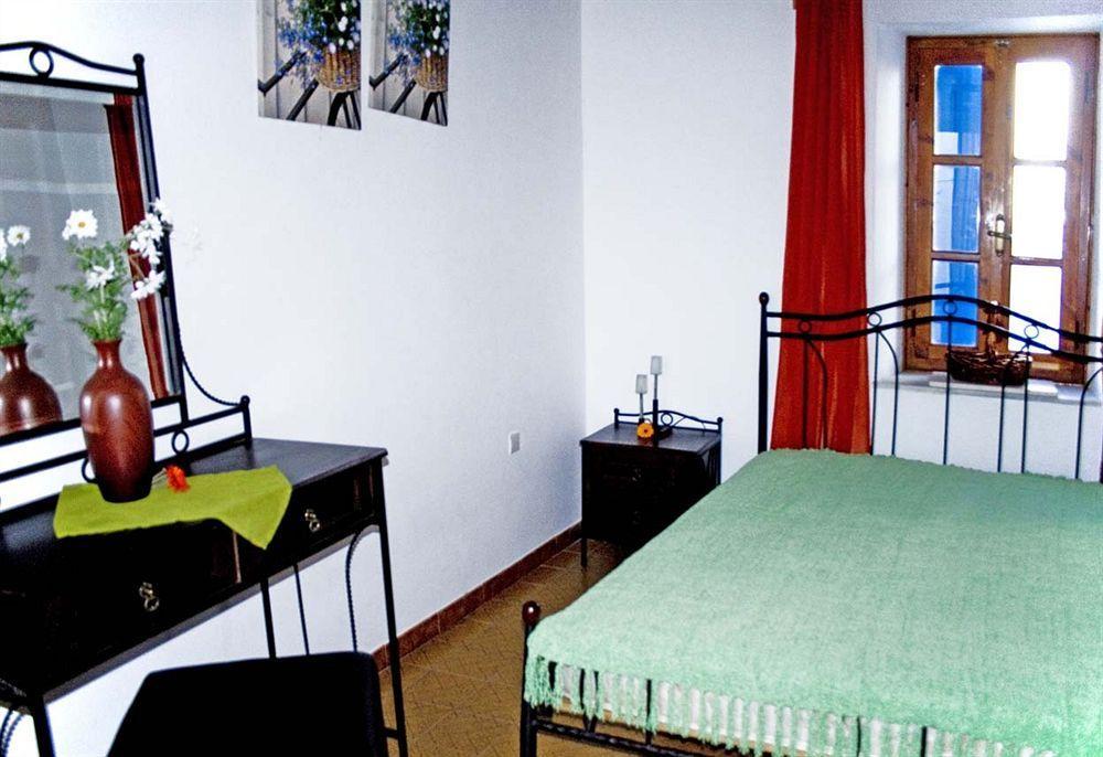Elena Studios & Suites Орнос Екстериор снимка