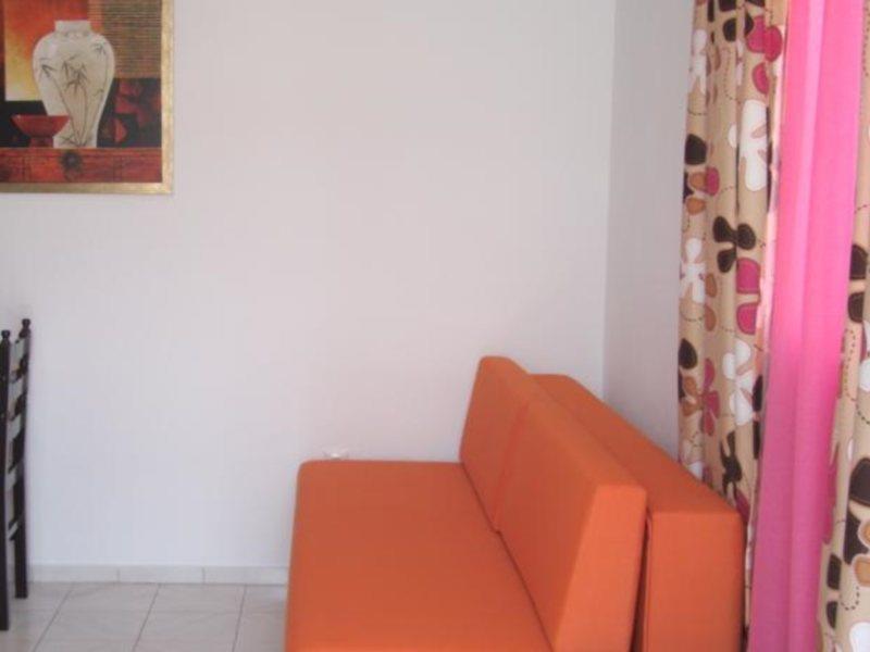 Elena Studios & Suites Орнос Екстериор снимка